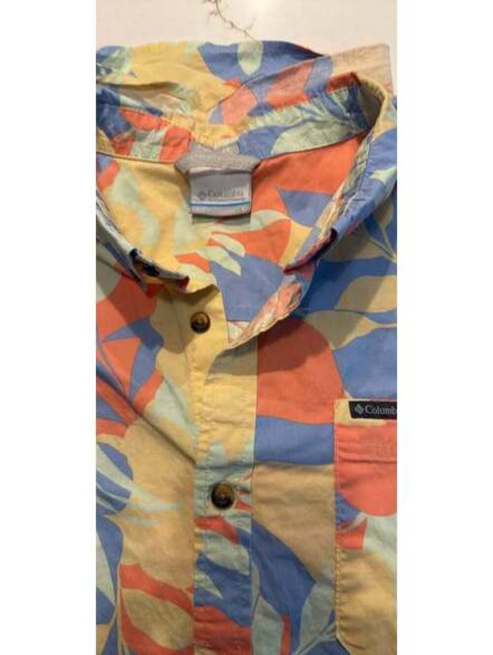 Columbia Short Sleeve Man Large Button Down Shirt